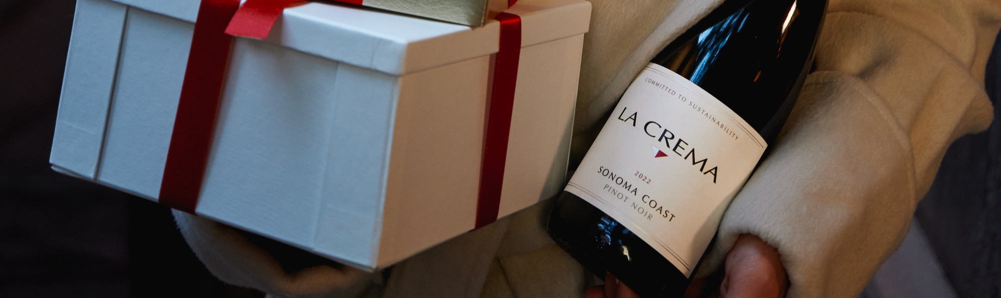 La Crema wine with gift boxes